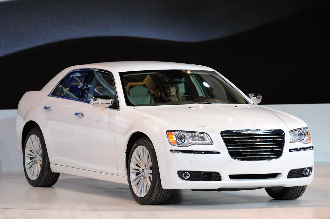 Detroit 2011: New Chrysler 300 goes from 8 Mile to the world